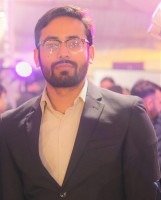 Moeez